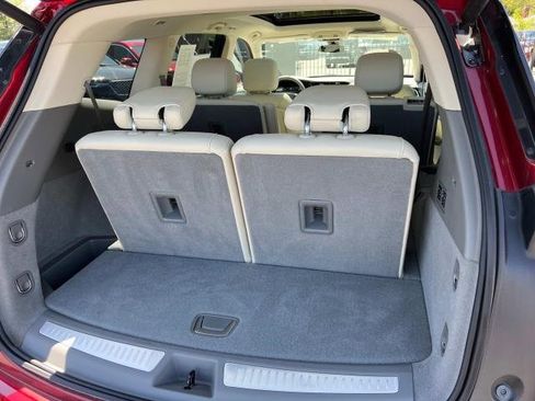 Certified 2023 Cadillac XT6 Premium Luxury image 11