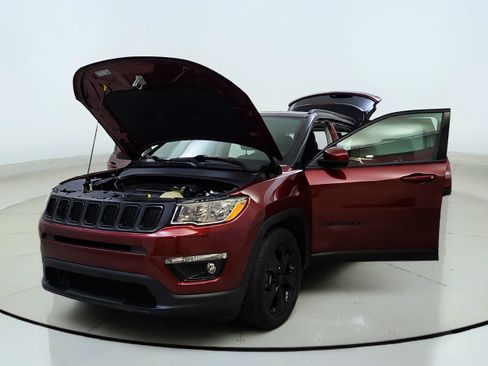 Used 2021 Jeep Compass Latitude w/ Sun and Sound Group FWD image 10