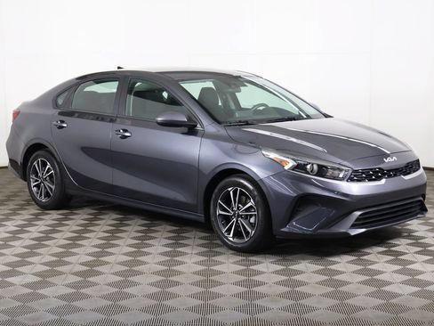 Used 2024 Kia Forte LXS FWD image 45