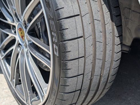 Certified 2025 Porsche 718 Boxster RWD image 31