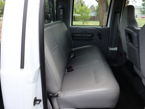 Used 2005 Ford F350 XL AWD/4WD image 22