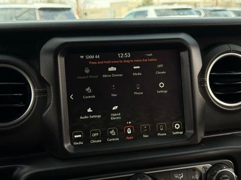 Used 2022 Jeep Wrangler Unlimited Sahara w/ Cold Weather Group image 27