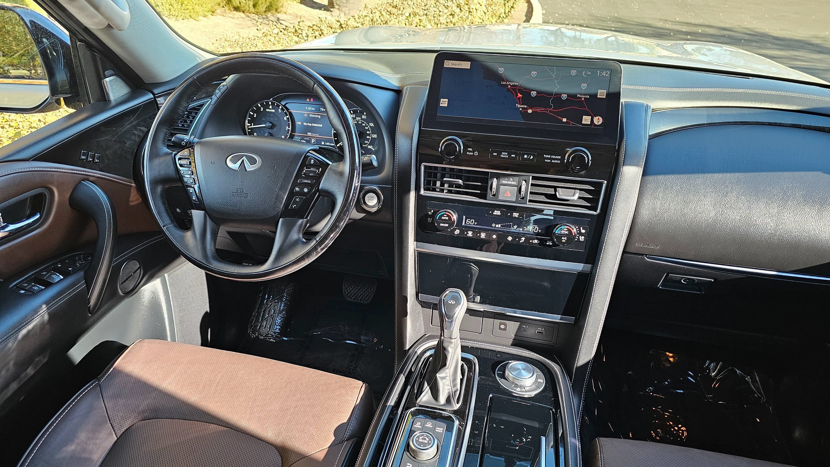 Used 2022 INFINITI QX80 Sensory w/ All-Season Package AWD/4WD image 25