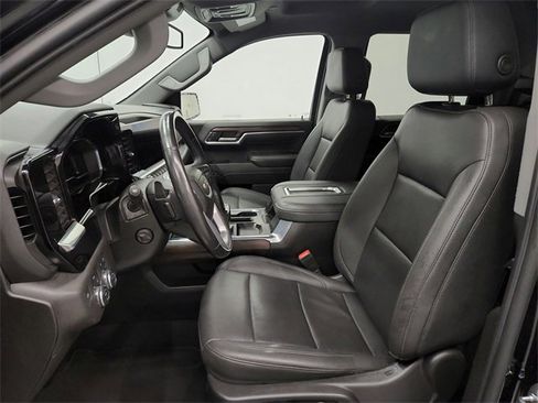 Used 2022 GMC Sierra 1500 SLT w/ SLT Convenience Package image 18