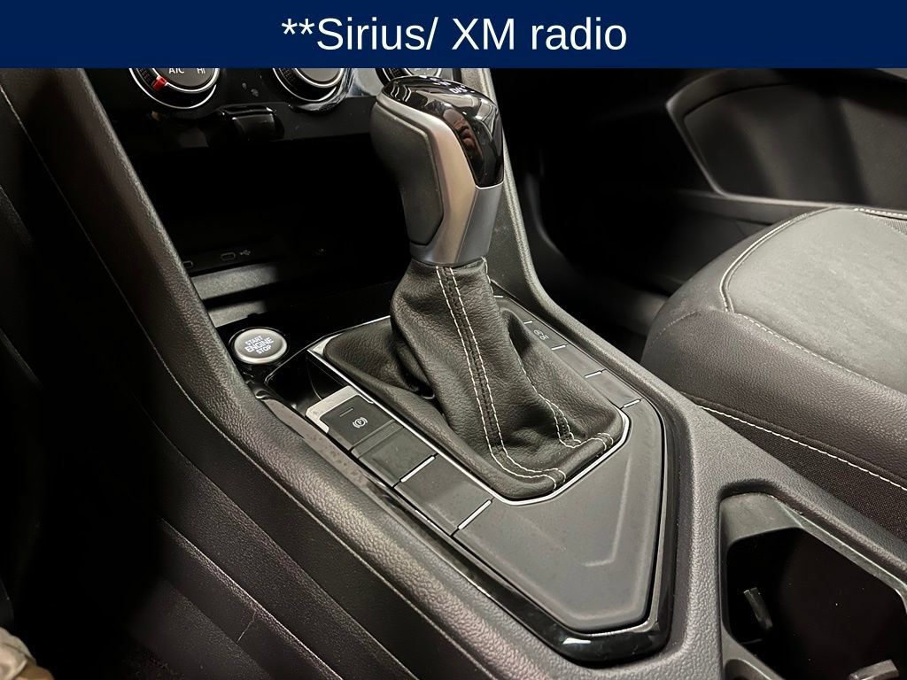 Used 2023 Volkswagen Taos SE w/ Panoramic Sunroof Package FWD image 15