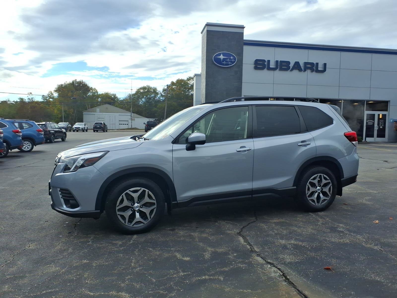 Certified 2024 Subaru Forester Premium AWD/4WD image 4