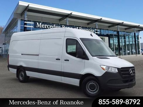 Used 2024 Mercedes-Benz Sprinter 2500 image 1