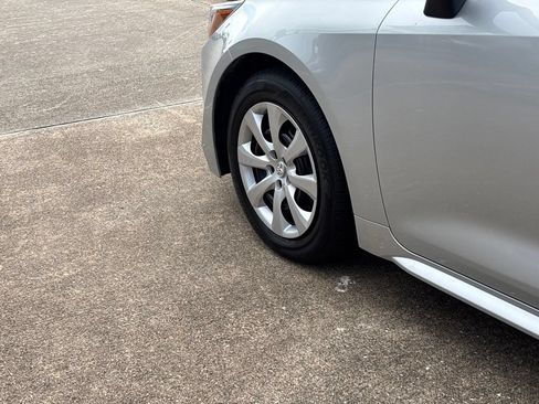 Used 2024 Toyota Corolla LE FWD image 15