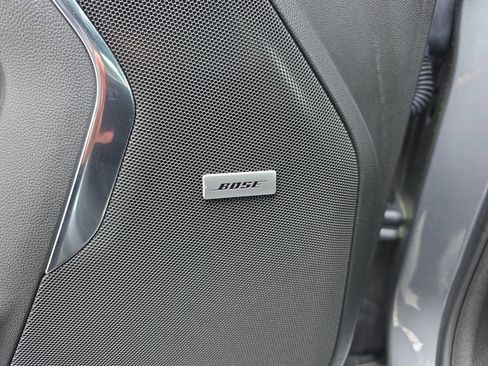 Used 2022 Chevrolet Tahoe Z71 w/ Luxury Package image 19