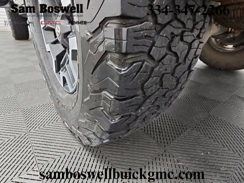 Used 2021 Toyota Tacoma TRD Off-Road w/ Technology Package AWD/4WD image 37
