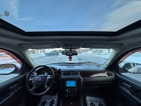 Used 2010 GMC Yukon Denali image 23