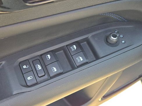 New 2026 Jeep Compass Latitude AWD/4WD image 17