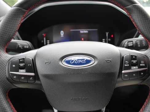 Used 2023 Ford Escape ST-Line AWD/4WD image 13