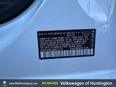 Certified 2025 Volkswagen Jetta SEL image 11