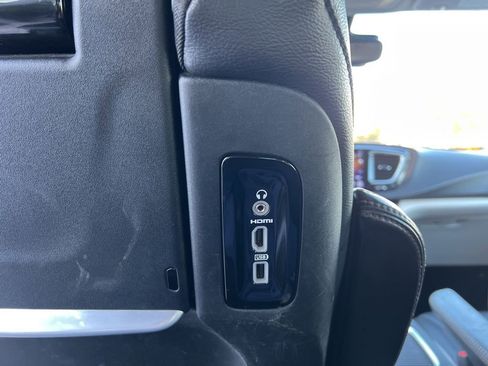 Used 2017 Chrysler Pacifica Touring-L Plus w/ Advanced Safetytec Group image 27