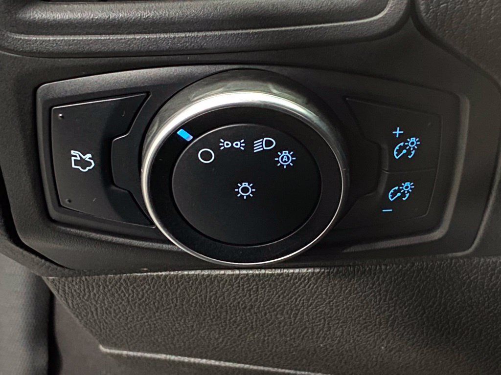 Used 2016 Ford Focus SE w/ SE Power Seat Package FWD image 18