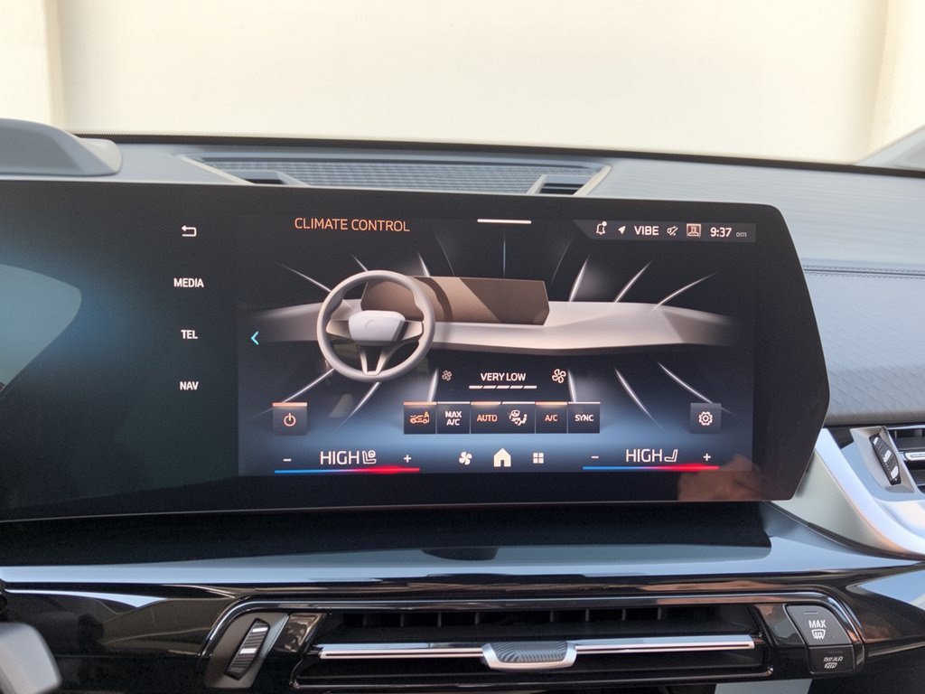 New 2027 BMW X2 xDrive28i w/ Technology Package AWD/4WD image 23