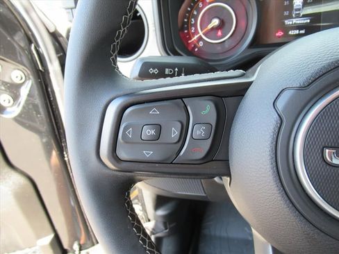 Used 2025 Jeep Wrangler Sport S image 17