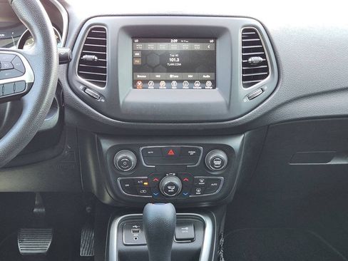 Used 2021 Jeep Compass Sport FWD image 19