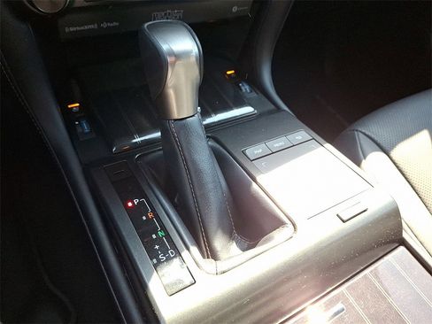 Used 2022 Lexus GX 460 Premium image 15