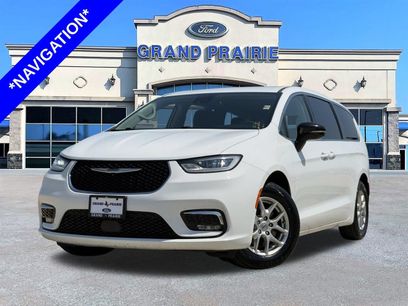 Used 2024 Chrysler Pacifica Touring-L