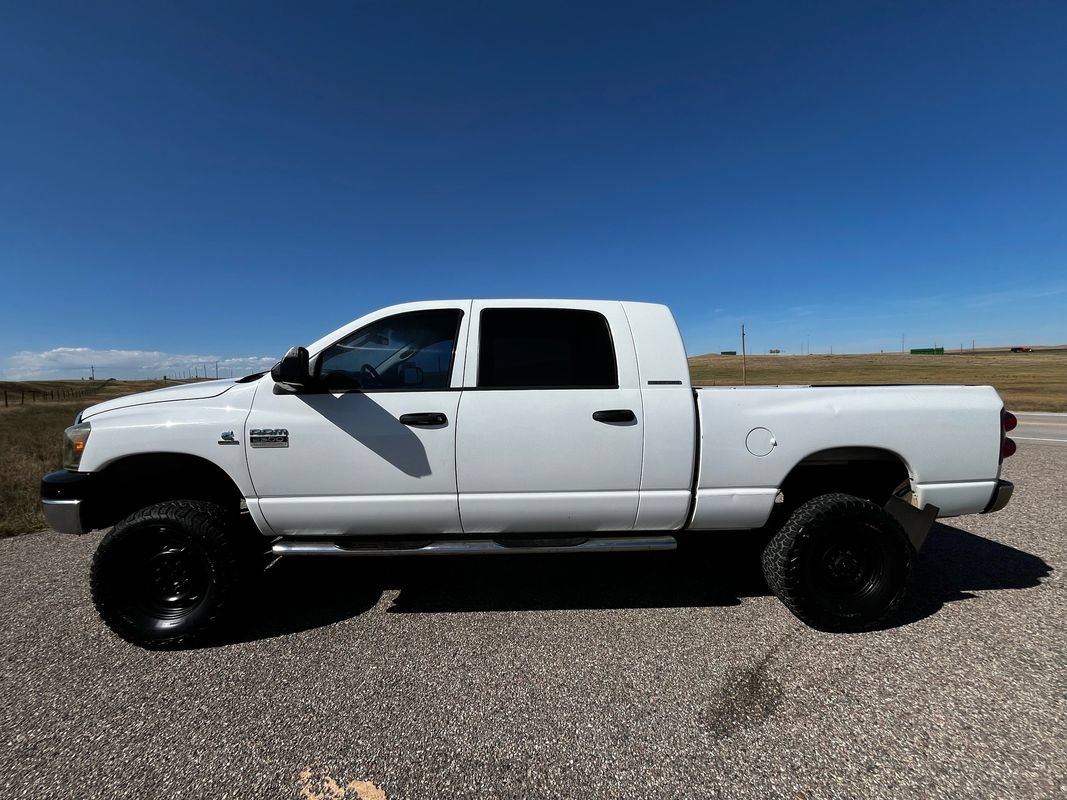 Used 2007 Dodge Ram 2500 Truck SLT w/ Protection Group AWD/4WD image 2