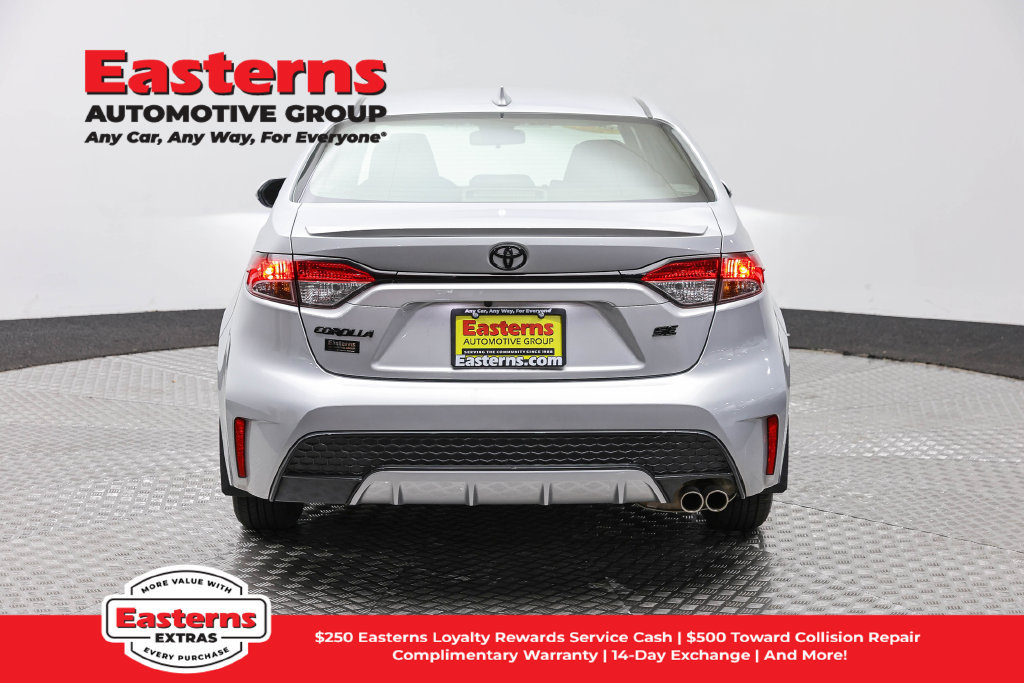 Used 2022 Toyota Corolla SE FWD image 6