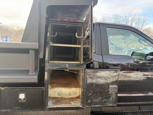 Used 2018 Ford F550 4x4 Regular Cab Super Duty image 13