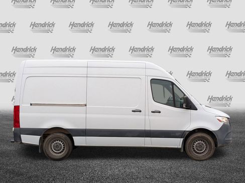 Used 2021 Mercedes-Benz Sprinter 1500 image 10