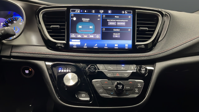 New 2027 Chrysler Pacifica Select FWD image 12