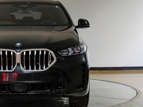 Used 2025 BMW X6 xDrive40i w/ Climate Comfort Package AWD/4WD image 49