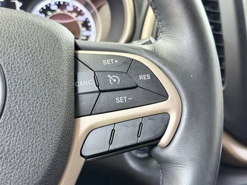 Used 2015 Jeep Cherokee Latitude w/ Comfort/Convenience Group AWD/4WD image 44