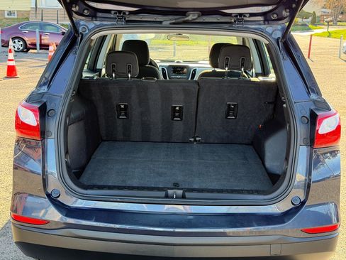 Used 2019 Chevrolet Equinox LS image 32