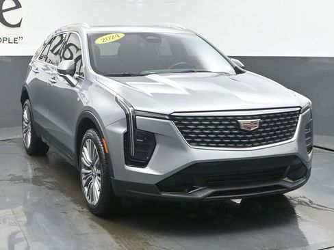 Used 2024 Cadillac XT4 Premium Luxury image 51