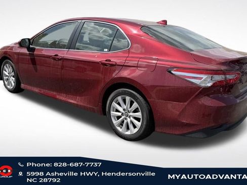 Used 2019 Toyota Camry LE image 4