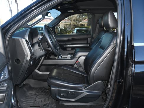 Used 2021 Ford Expedition Max XLT image 8