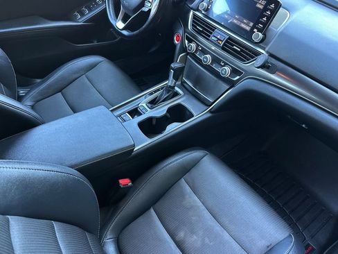 Used 2019 Honda Accord Sport image 11