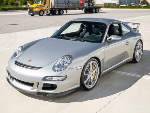 Used 2007 Porsche 911 GT3 image 21