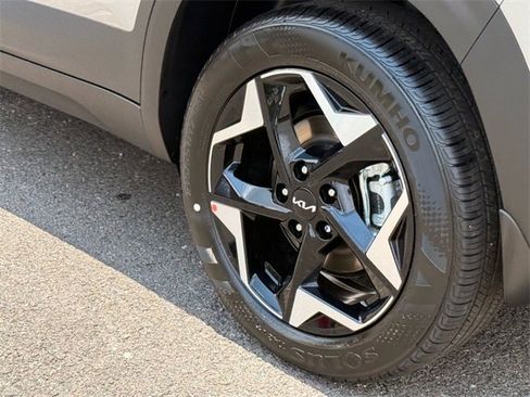 New 2025 Kia Seltos EX image 22