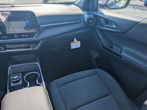 New 2026 Chevrolet Equinox LT w/ Safety and Technology Package image 17