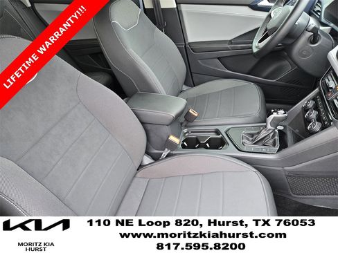 Used 2024 Volkswagen Taos SE image 19