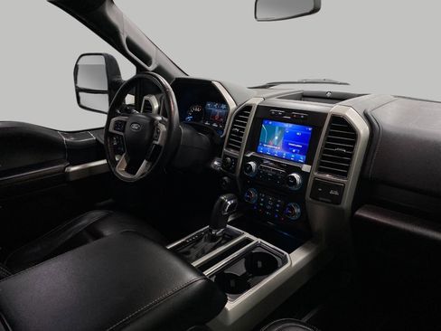 Used 2018 Ford F150 Lariat w/ Equipment Group 502A Luxury image 19