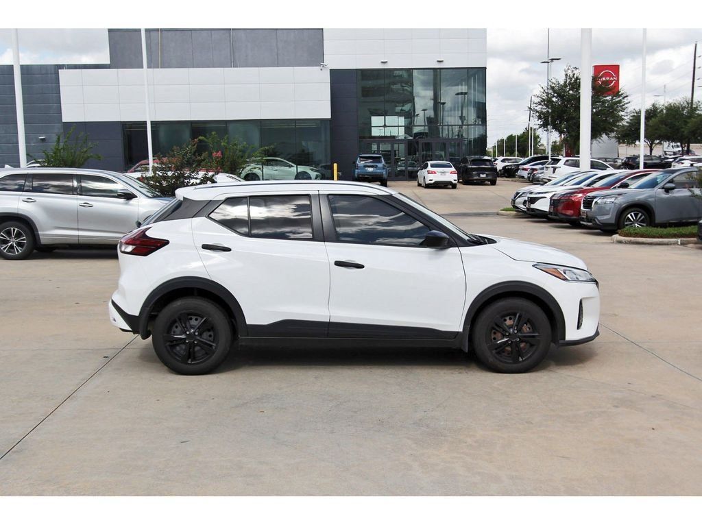 Used 2024 Nissan Kicks S FWD image 6