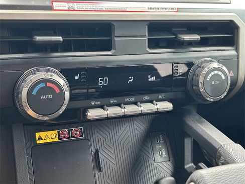 Used 2025 Toyota Tacoma SR5 image 31