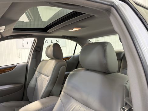 Used 2005 Lexus ES 330 image 10
