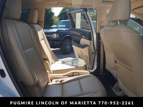Used 2018 Toyota Highlander Limited FWD image 13