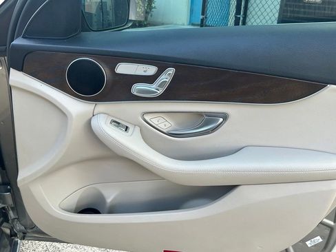 Used 2020 Mercedes-Benz C 300 Sedan image 37