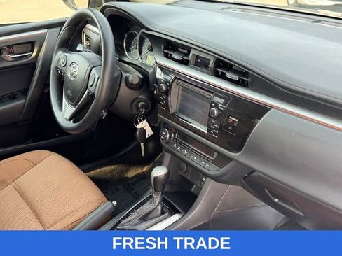 Used 2016 Toyota Corolla LE image 9