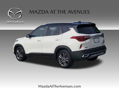 Used 2023 Kia Seltos S w/ Navigation Package image 5