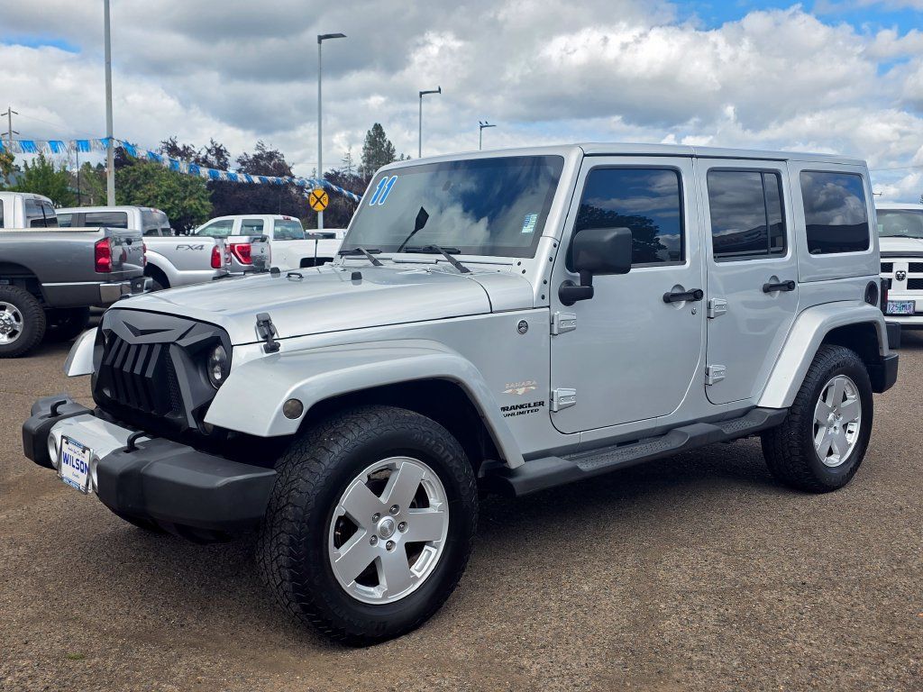 Used 2011 Jeep Wrangler Unlimited Sahara w/ Connectivity Group AWD/4WD image 1